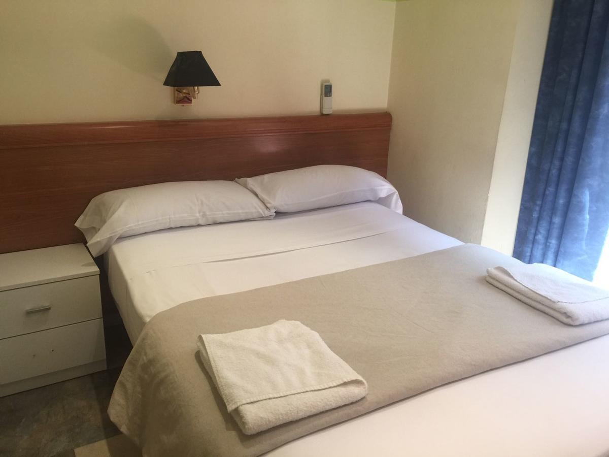 Hostal Mont Thabor Barcelona Luaran gambar